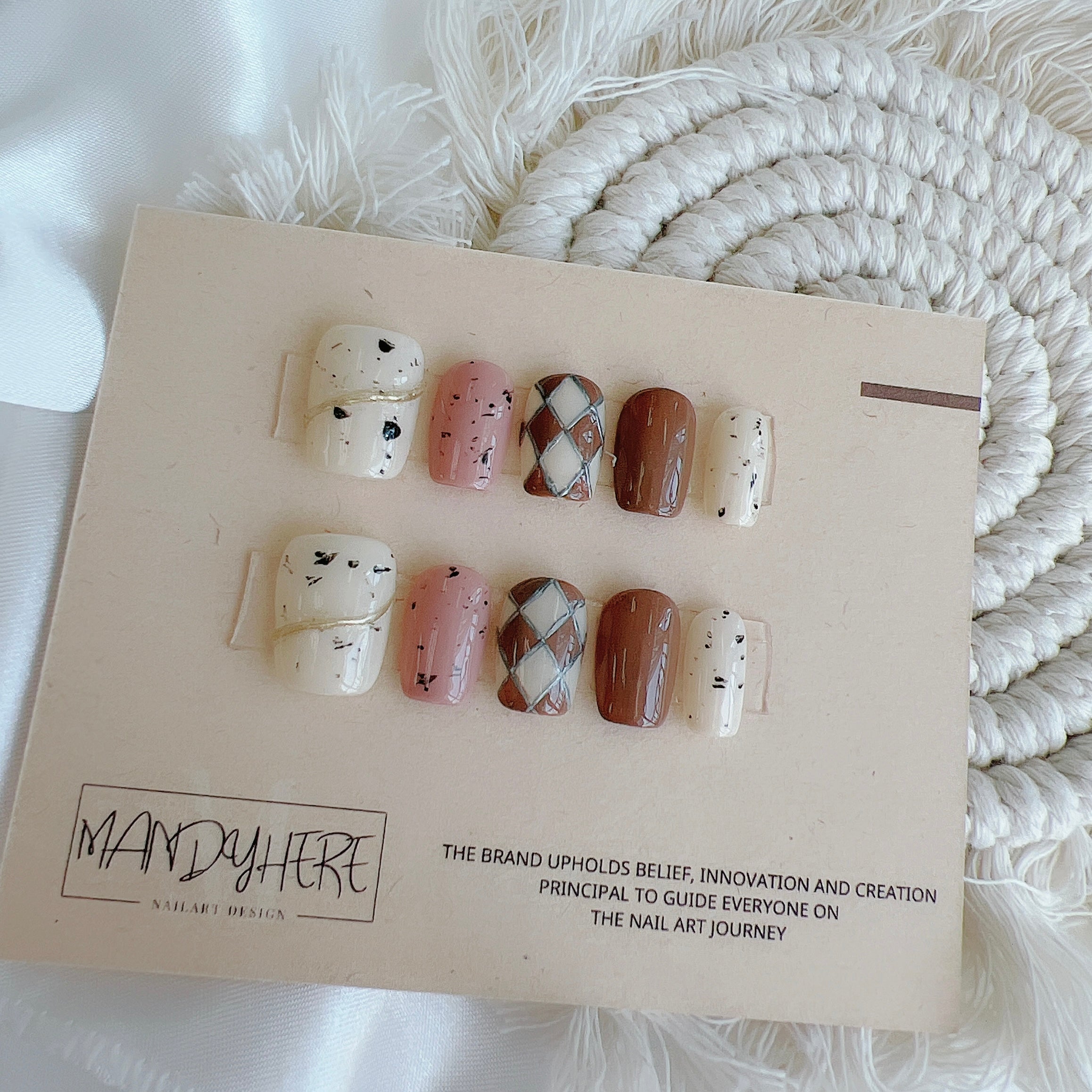 啡色菱格紋 E07 Fresh